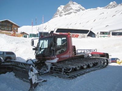 (Warth / Arlberg) Helmut Urbansky
