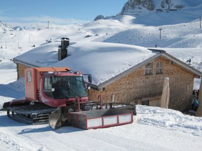 (Warth / Arlberg) Helmut Urbansky
