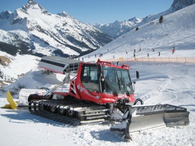 (Warth / Arlberg) Helmut Urbansky
