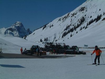 (Warth/Arlberg) Helmut Urbansky
