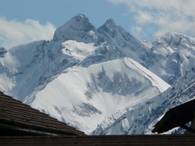 Michael HofstÃ¤tter, Oberstdorf. Auf den Gipfeln Ã¼ber 2.000m noch genÃ¼gend Schnee.
