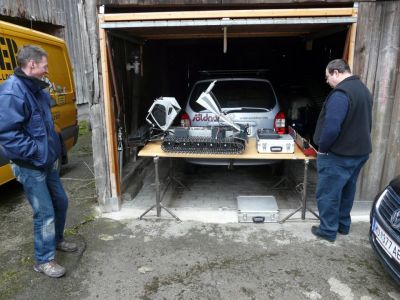 Michael HofstÃ¤tter, Oberstdorf. Die Ãœbermaschine - ein Prinoth Beast bei der Vorbereitung fÃ¼r den Einsatz. Derzeit die grÃ¶ÃŸte Pistenraupe im Modellbauforum auf EinsÃ¤tzen. War vor 4 Wochen noch in China .
