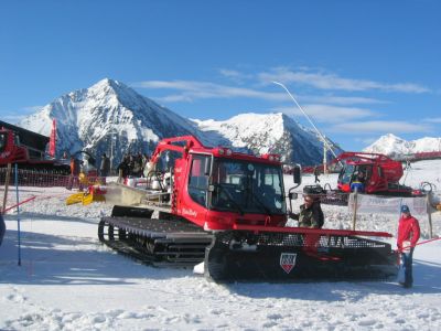 pb 300 W
challenge pisten bully pyrÃ©nÃ©es  / Julien Berliotz
