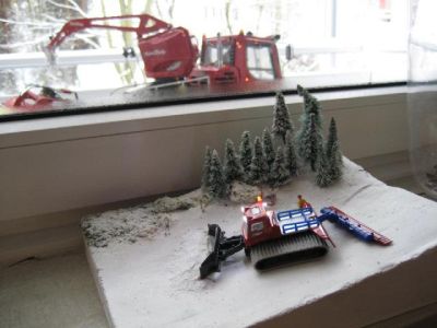 Modelldiorama 1:87 mit neuem Siku Pistenbully
