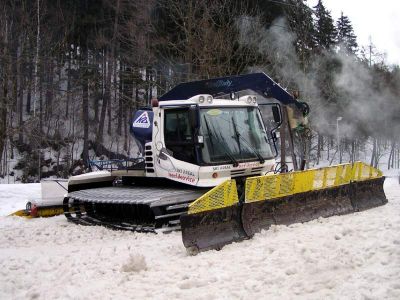 Pisten Bully 300
Pisten Bully in weiÃŸ gehalten,
Carlo HÃ¶ll
